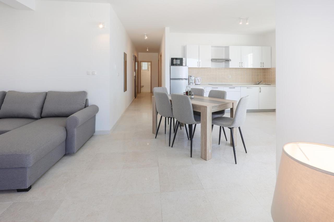Sea View By Moro Apartment Malinska Exterior photo